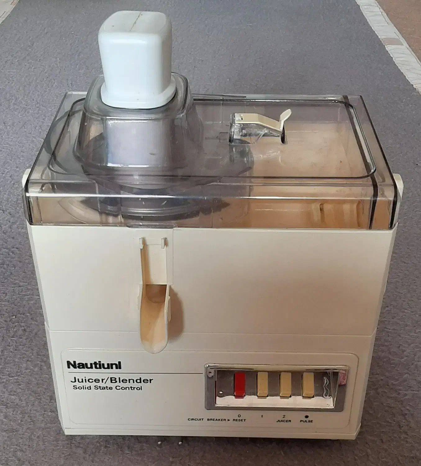 آبمیوه گیر سه کاره|آبمیوه‌گیر و آب‌مرکبات‌گیر|شاهین دژ, |دیوار