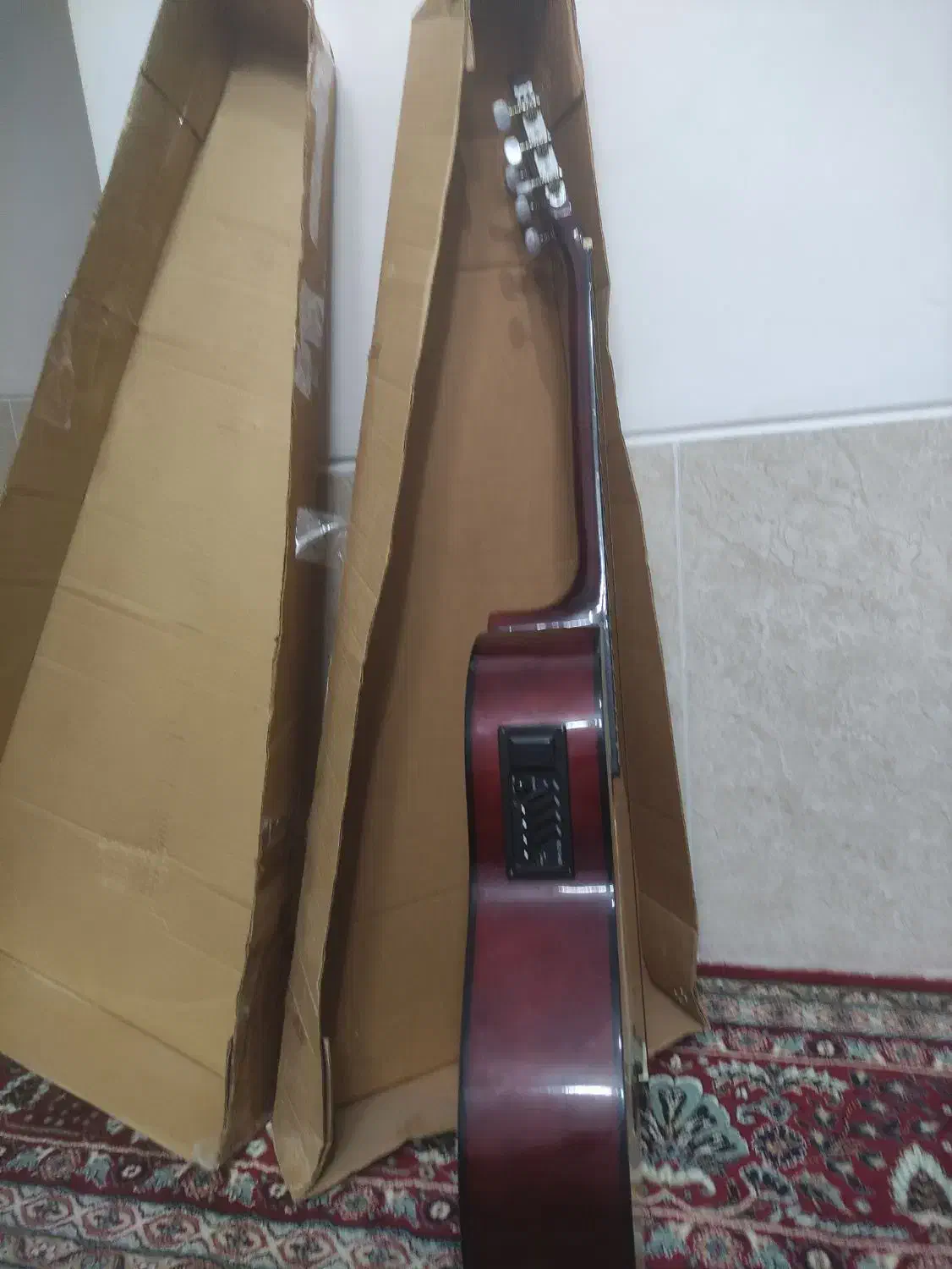 گیتار کلاسیک اصل کره|گیتار، بیس، امپلیفایر|فسا, |دیوار