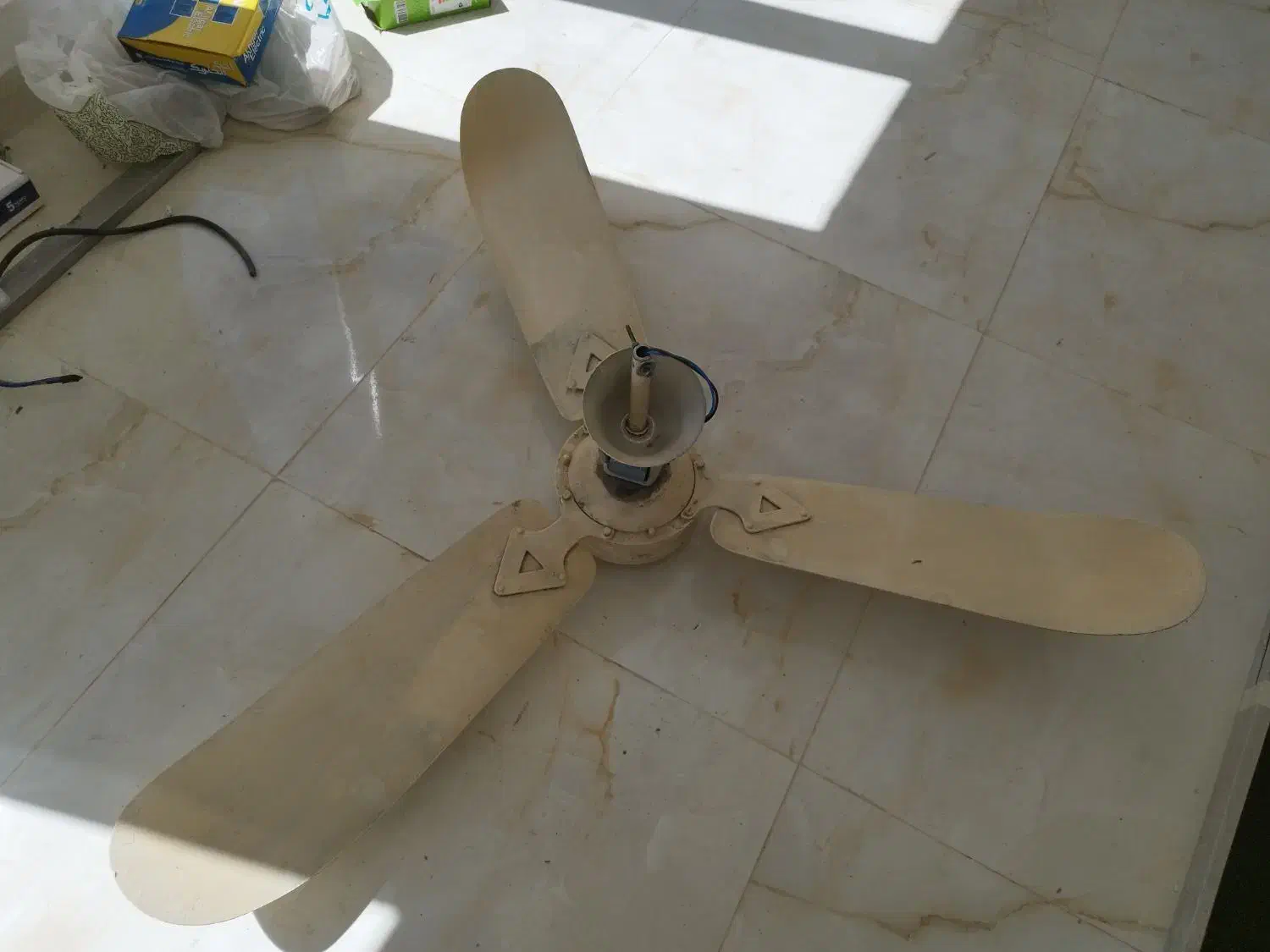 پنکه سقفی|پنکه و تصفیهکنندهٔ هوا|تهران, هاشمی|دیوار