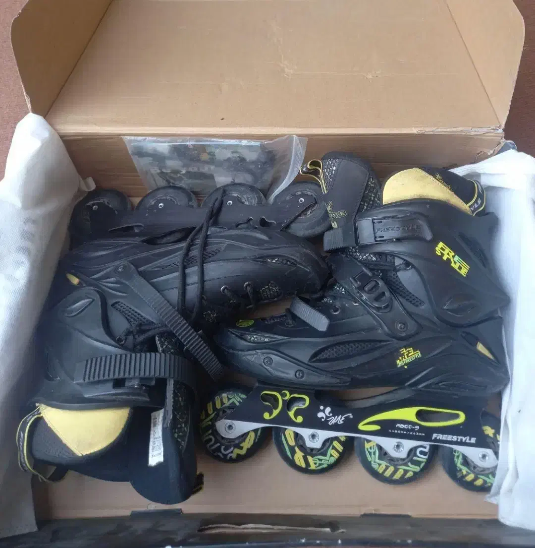 اسکیت free style سایز 40 و 41|دوچرخه، اسکیت، اسکوتر|تهران, بهارستان|دیوار