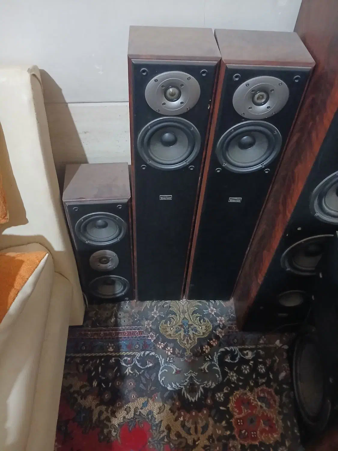 سیستم صوتی عالی صدا بمب|سیستم صوتی خانگی|شیراز, قلات|دیوار