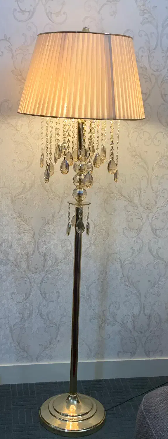 آباژور در حد نو|چراغ خواب و آباژور|نسیمشهر, |دیوار