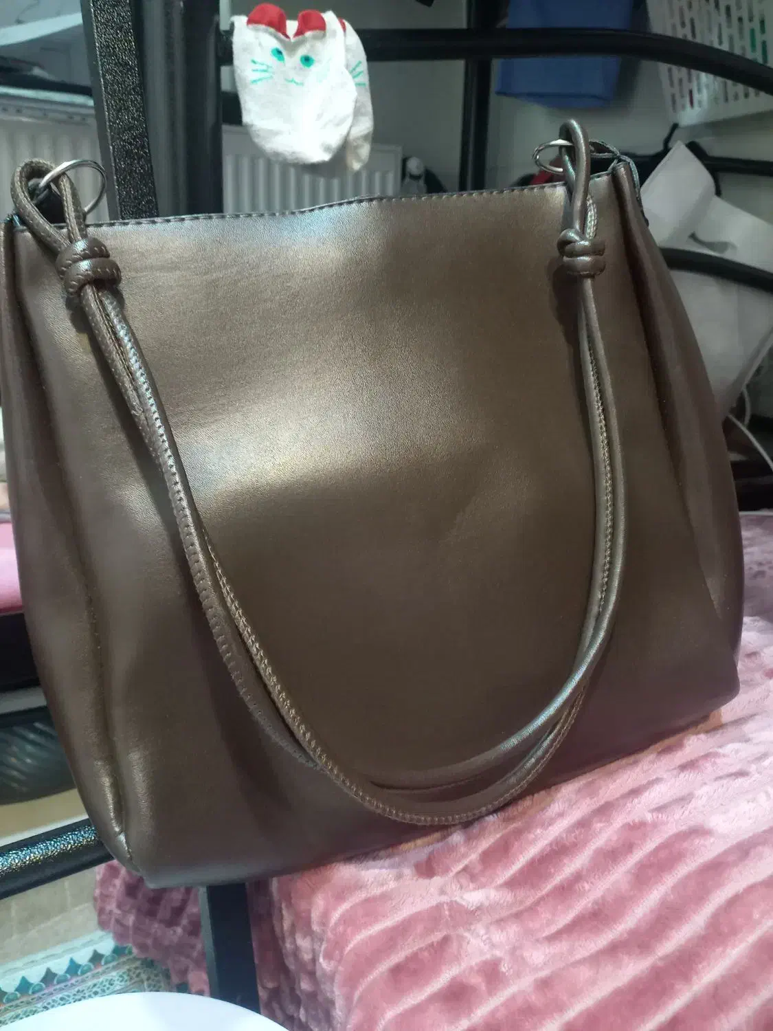 کیف قهوه ای چرم|کیف، کفش، کمربند|شیراز, چوگیاه|دیوار