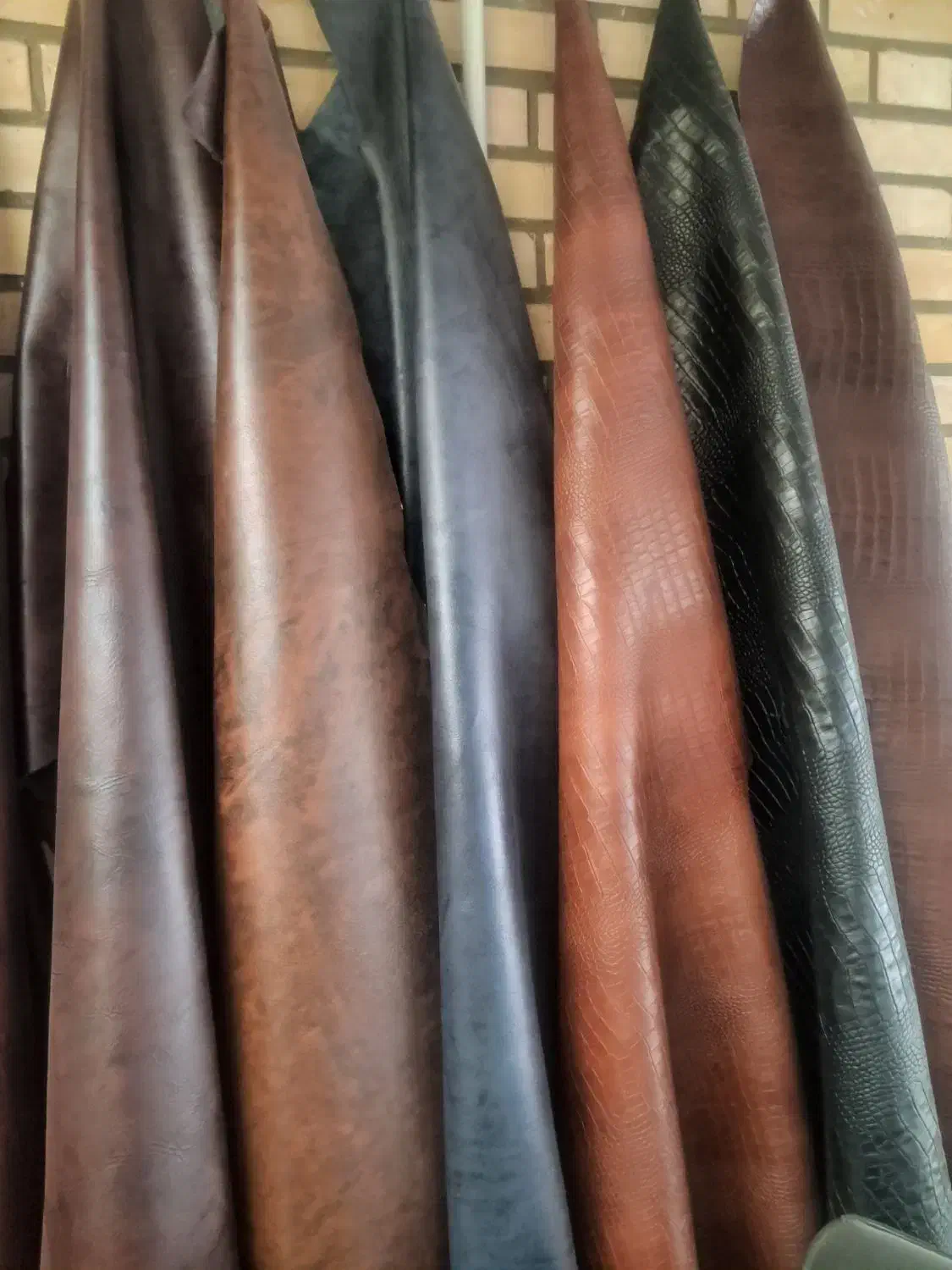 چرم طبیعی گاوی|کیف، کفش، کمربند|برخوار, |دیوار