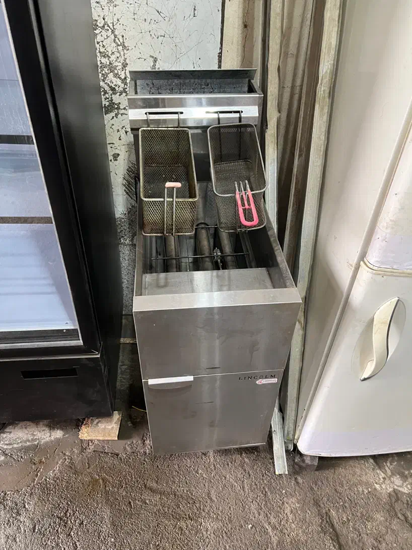 سرخکن مبله|کافیشاپ و رستوران|مشهد, توس (بلوار توس)|دیوار