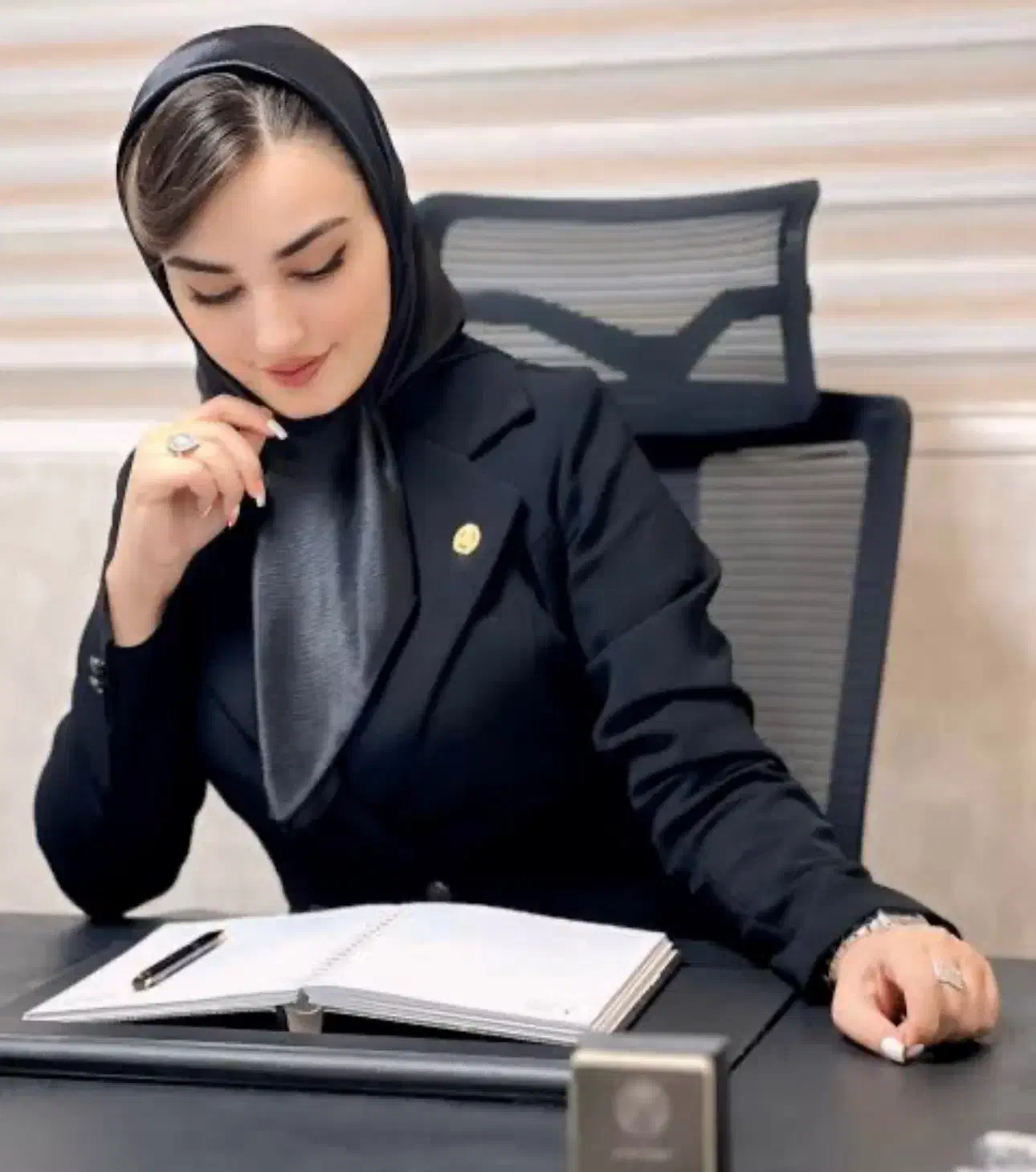 وکیل پایه یک و مشاور حقوقی|خدمات مالی، حسابداری، بیمه|اردبیل, |دیوار