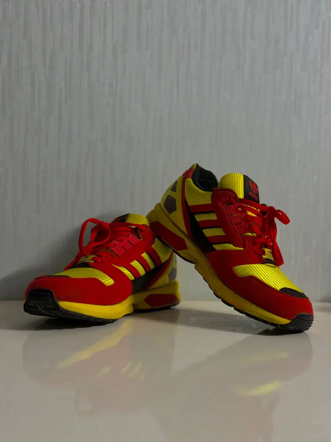 zx8000 اسپانیا اورجینال|کیف، کفش، کمربند|رباط‌کریم, رباط‌کریم|دیوار
