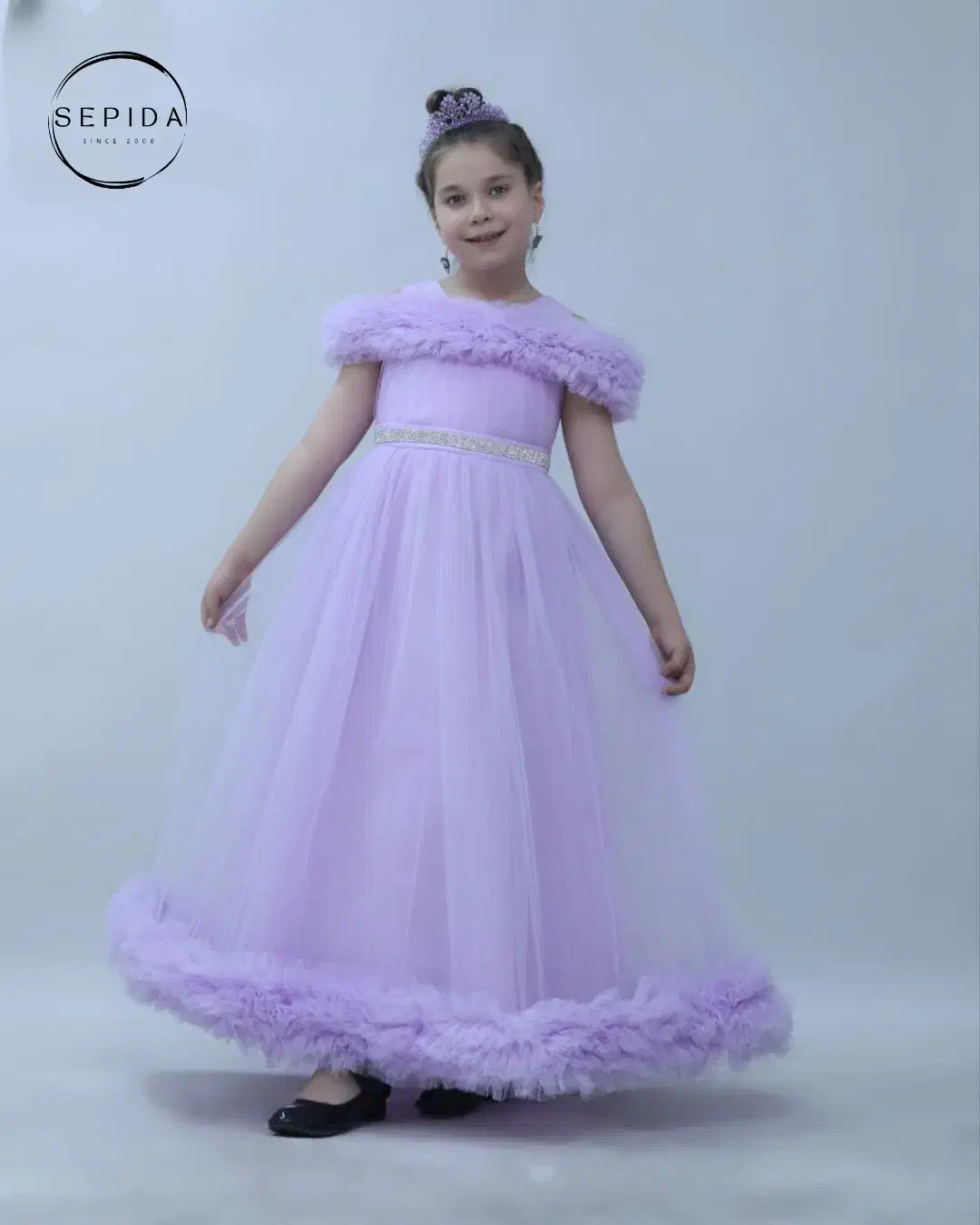 لباس عروس کودک|کفش و لباس بچه|تهران, فلسطین (میدان انقلاب)|دیوار