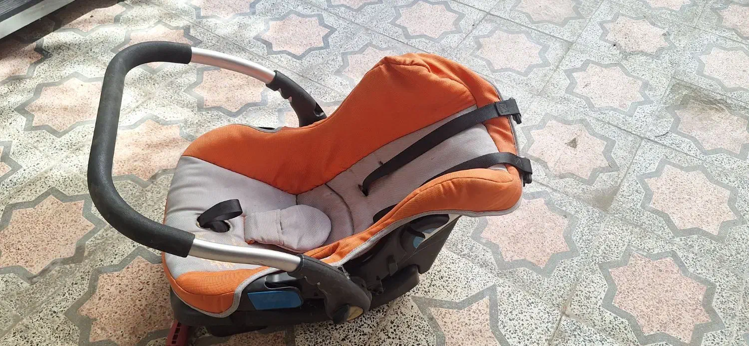 کالسکه و کریر و روروئک بچه همه باهم دو تومن|کالسکه و لوازم جانبی|لنگرود, |دیوار