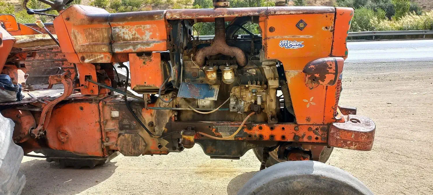 تراکتور رومانی عتیقه|خودرو سنگین|صحنه, |دیوار