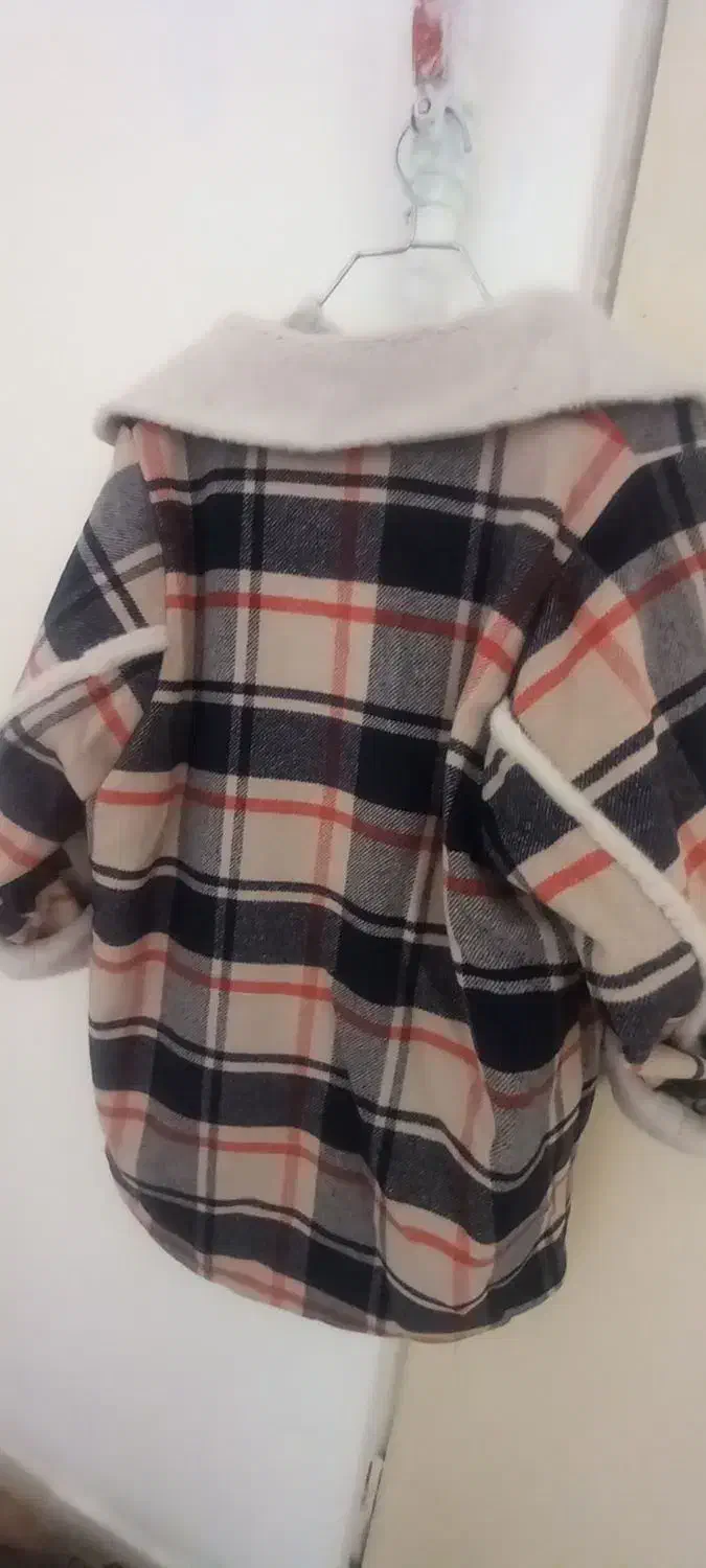 پالتو|لباس|آبیک, |دیوار