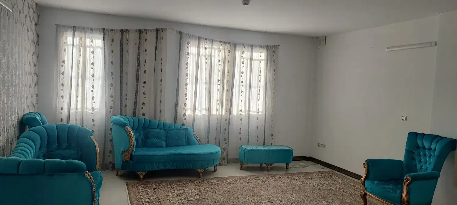 مبل ۷ نفره در حد نو کم کار|مبلمان خانگی و میز عسلی|گلبهار, شهر جدید گلبهار|دیوار