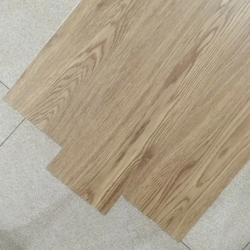 فروش کف‌پوش pvc طرح پارکت و قرنیز pvc تحویل آنی|مصالح و تجهیزات ساختمان|رشت, رودباری|دیوار