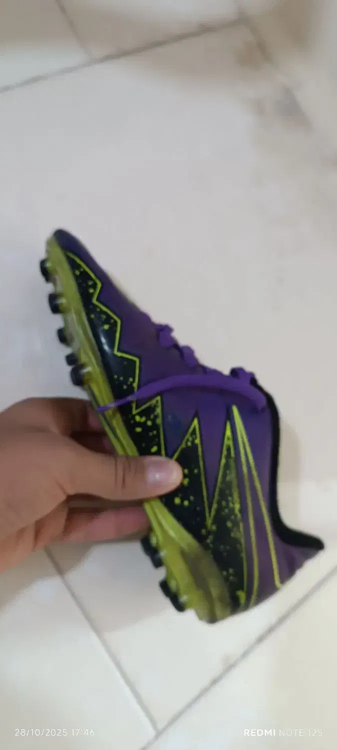 استوک نایک اورجینال|کیف، کفش، کمربند|پرند, فاز ۶|دیوار