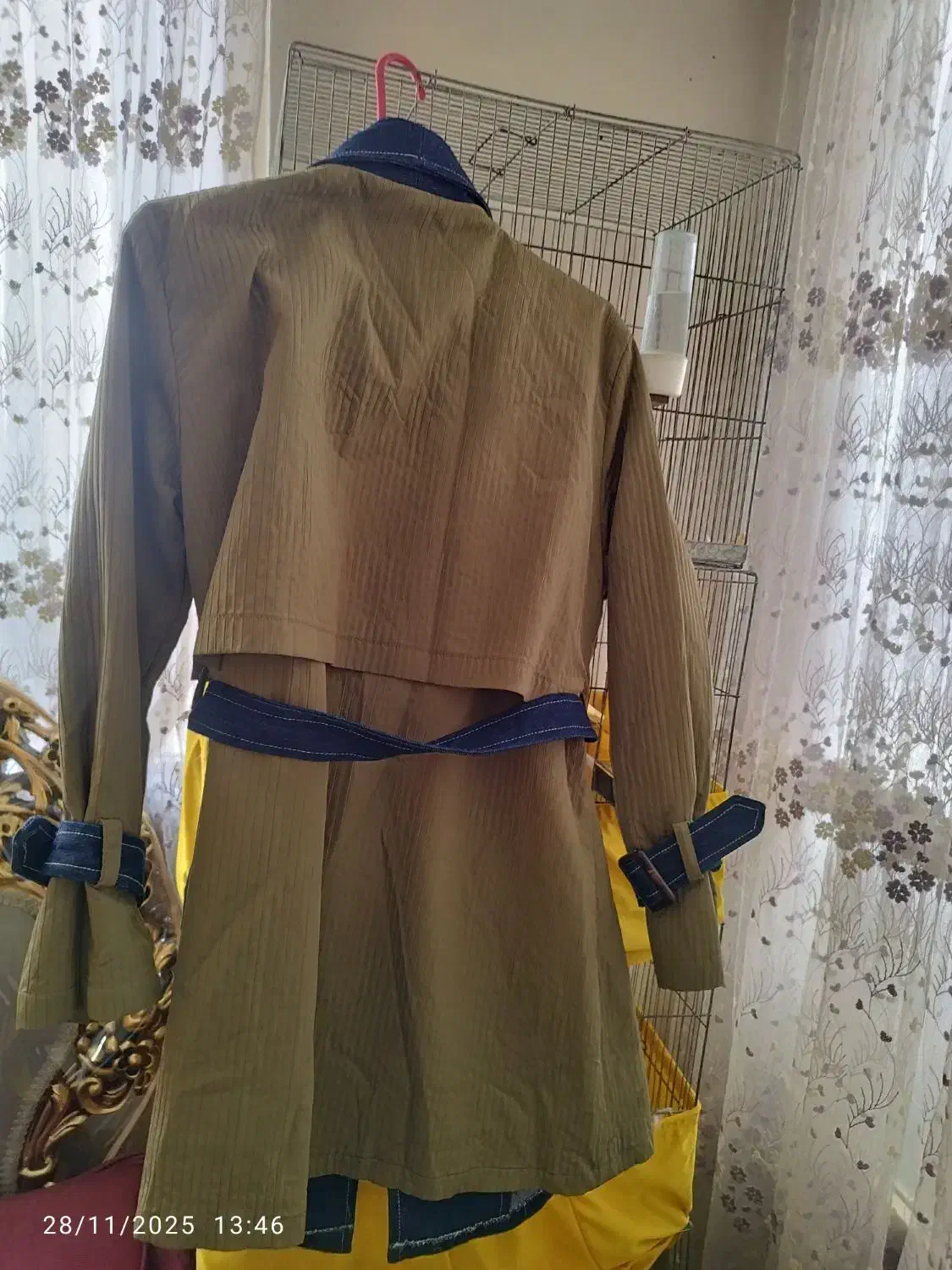 بارانی مانتو|لباس|شهریار, شهریار|دیوار