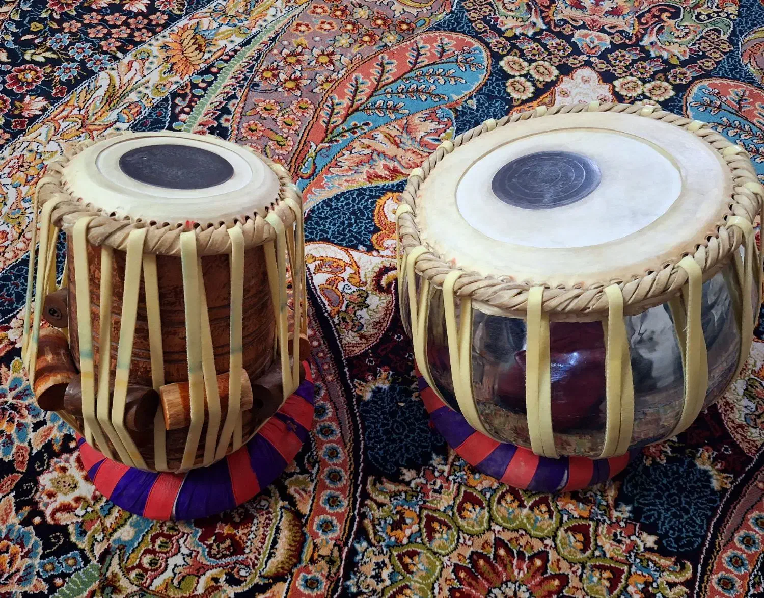 طبله نو|درام و پرکاشن|مشهد, ادیب نیشابوری (شهرک غرب)|دیوار