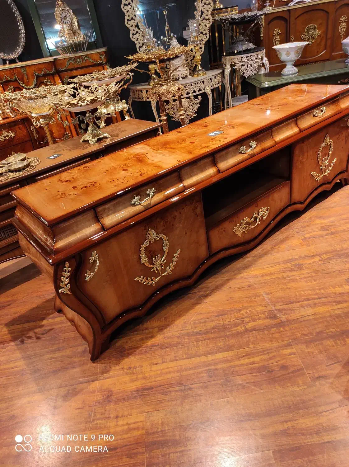 میز تلویزیون روکش ترک برنز کوب سارینا بغل خمره|میز تلویزیون|مشهد, کوی المهدی|دیوار