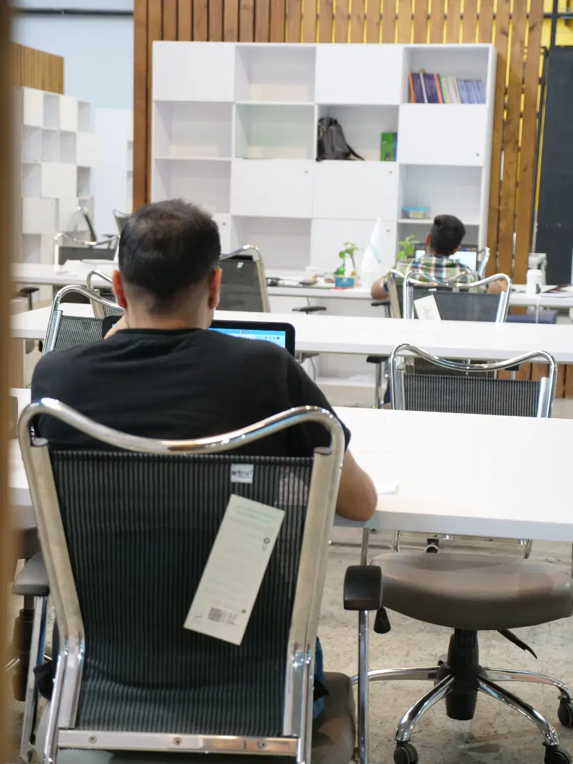 فضای کار اشتراکی کارخانه نوآوری شیراز|اجارهٔ کوتاهمدت دفتر کار و فضای آموزشی|شیراز, آزادگان|دیوار