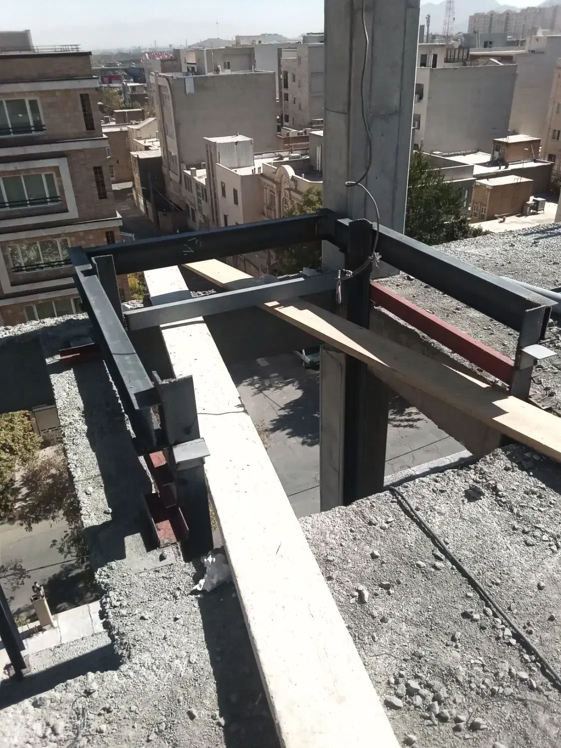 نصب اهنکشی درب ریل اسانسور|خدمات پیشه و مهارت|اراک, |دیوار