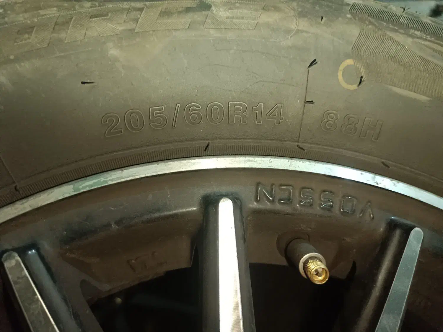 رینگ ووسن و لاستیک اسپرت 14 پژو تیبا ساینا کوییک|قطعات یدکی و لوازم جانبی|تهران, هفت چنار|دیوار