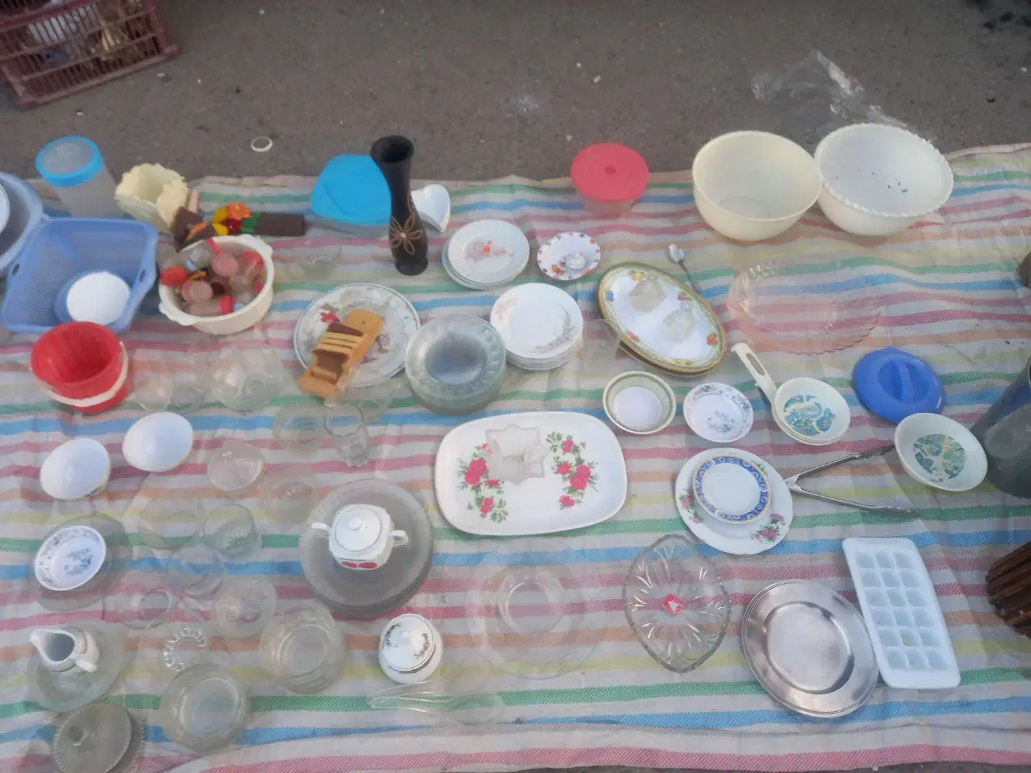 همهظروفیکجا|ظروف سرو و پذیرایی|زنجان, |دیوار