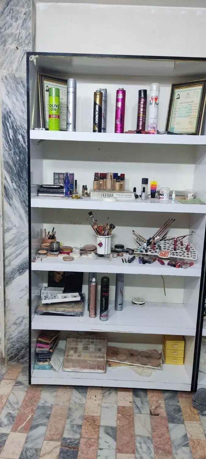 وسایل سالن. زیبایی|آرایشگاه و سالن‌های زیبایی|مشهد, قائم|دیوار