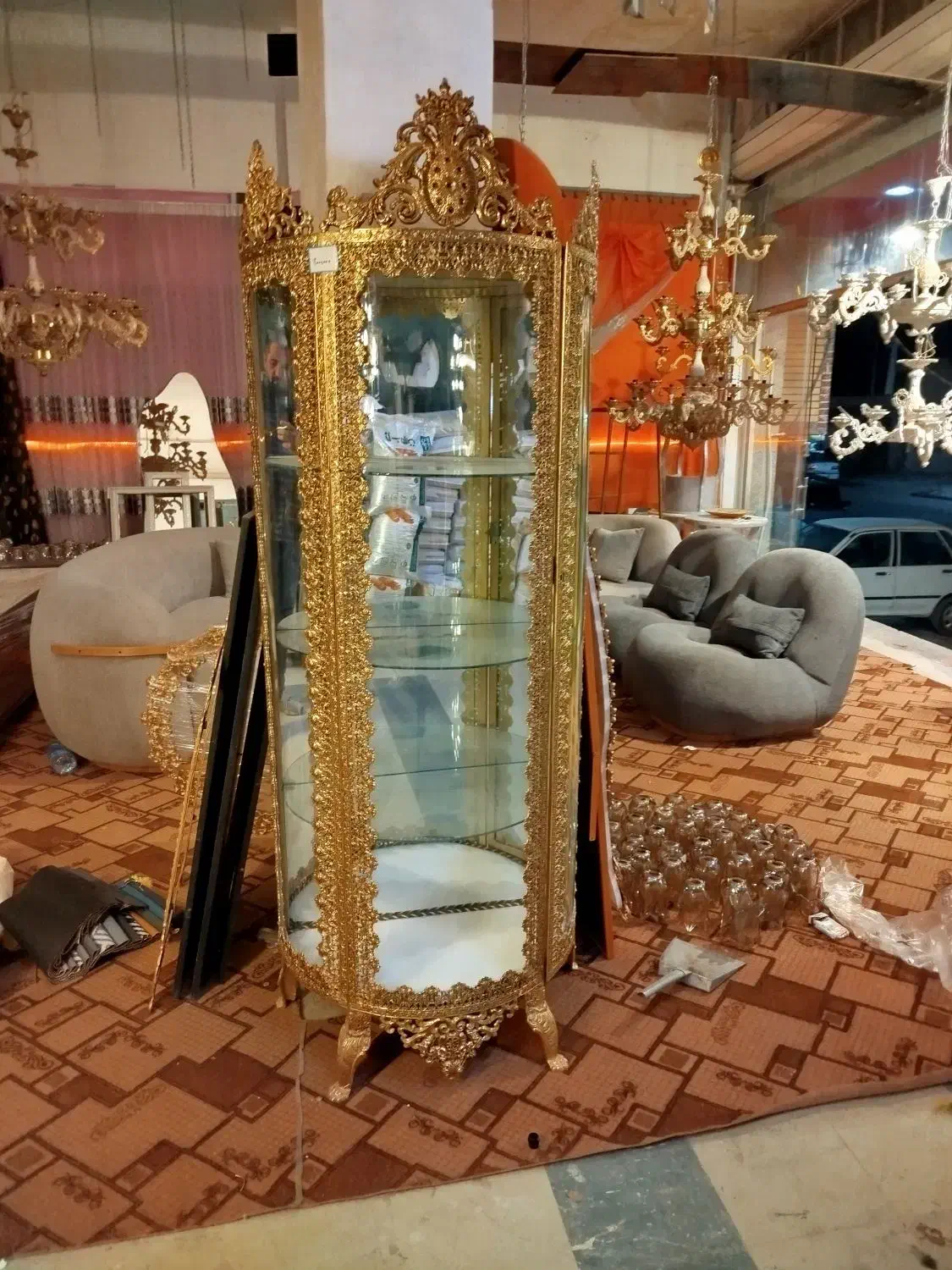 لوستر وآبنه قدی وپایه برنزی|لوستر و چراغ آویز|خاش, |دیوار