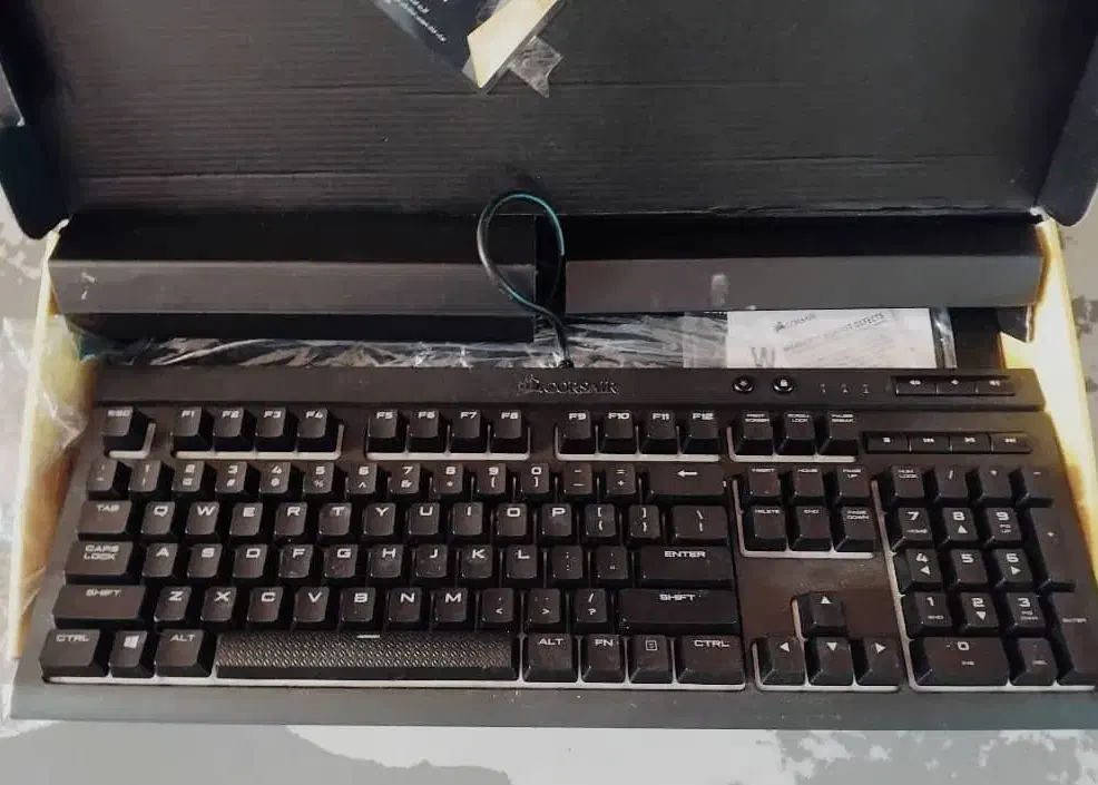 کیبورد کورسیر گیمینگ K68 در حد|قطعات و لوازم جانبی رایانه|تهران, شهران جنوبی|دیوار
