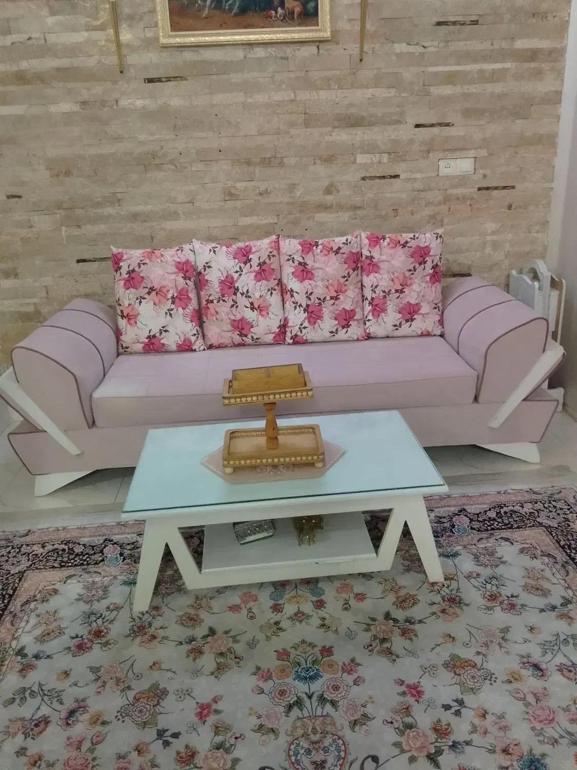 مبل راحتی در حد نو|مبلمان خانگی و میز عسلی|ری, علایین|دیوار