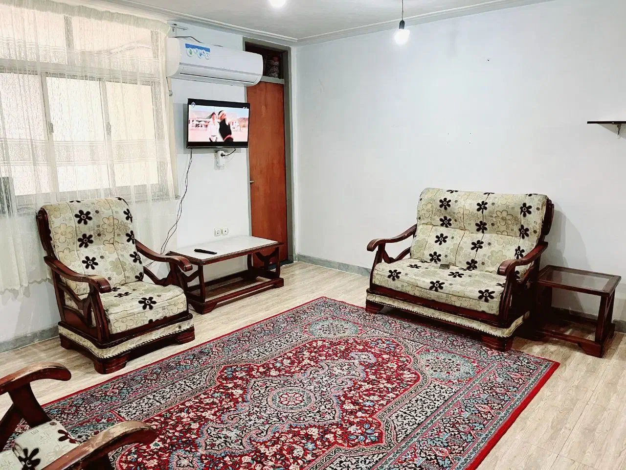 اجاره سوییت تک خواب مرکز رشت با پارکینگ|اجارهٔ کوتاه‌مدت آپارتمان و سوئیت|رشت, شهرک آیت الله منتظری|دیوار
