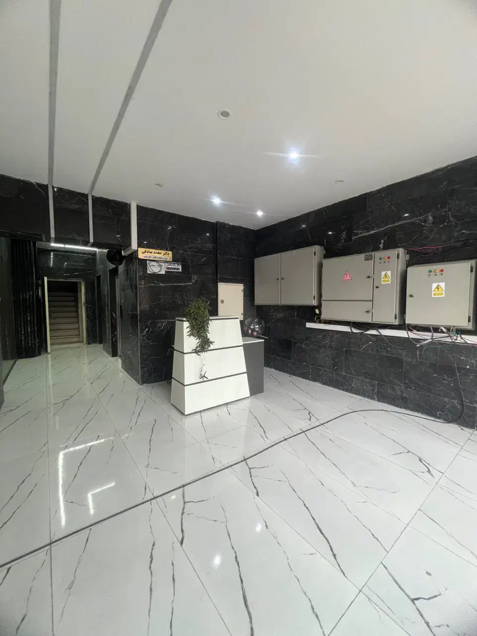 فروش واحد اداری ۸۰متری/نوساز/براصلی چهارراه گلسار|فروش دفتر کار، اتاق اداری، مطب|رشت, انصاری|دیوار