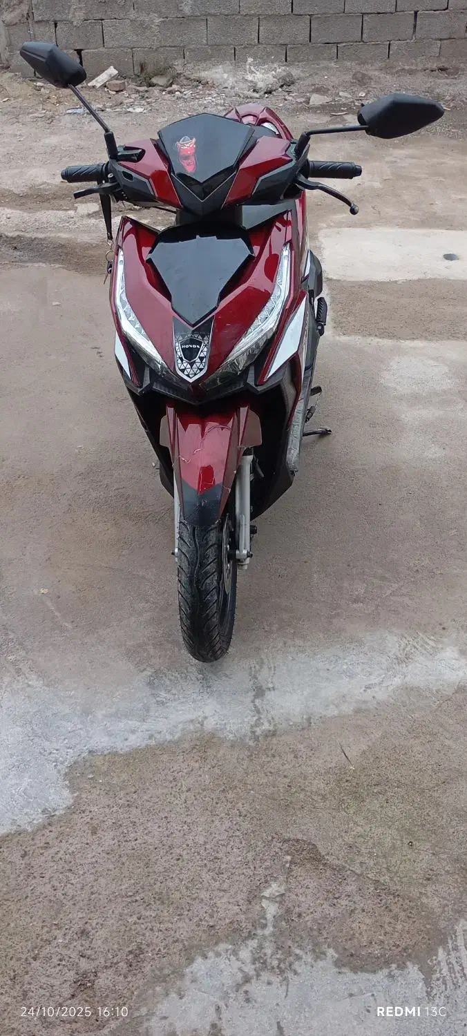 موتور سیکلت کلیک ۱۲۵|موتورسیکلت|رشت, عینک|دیوار