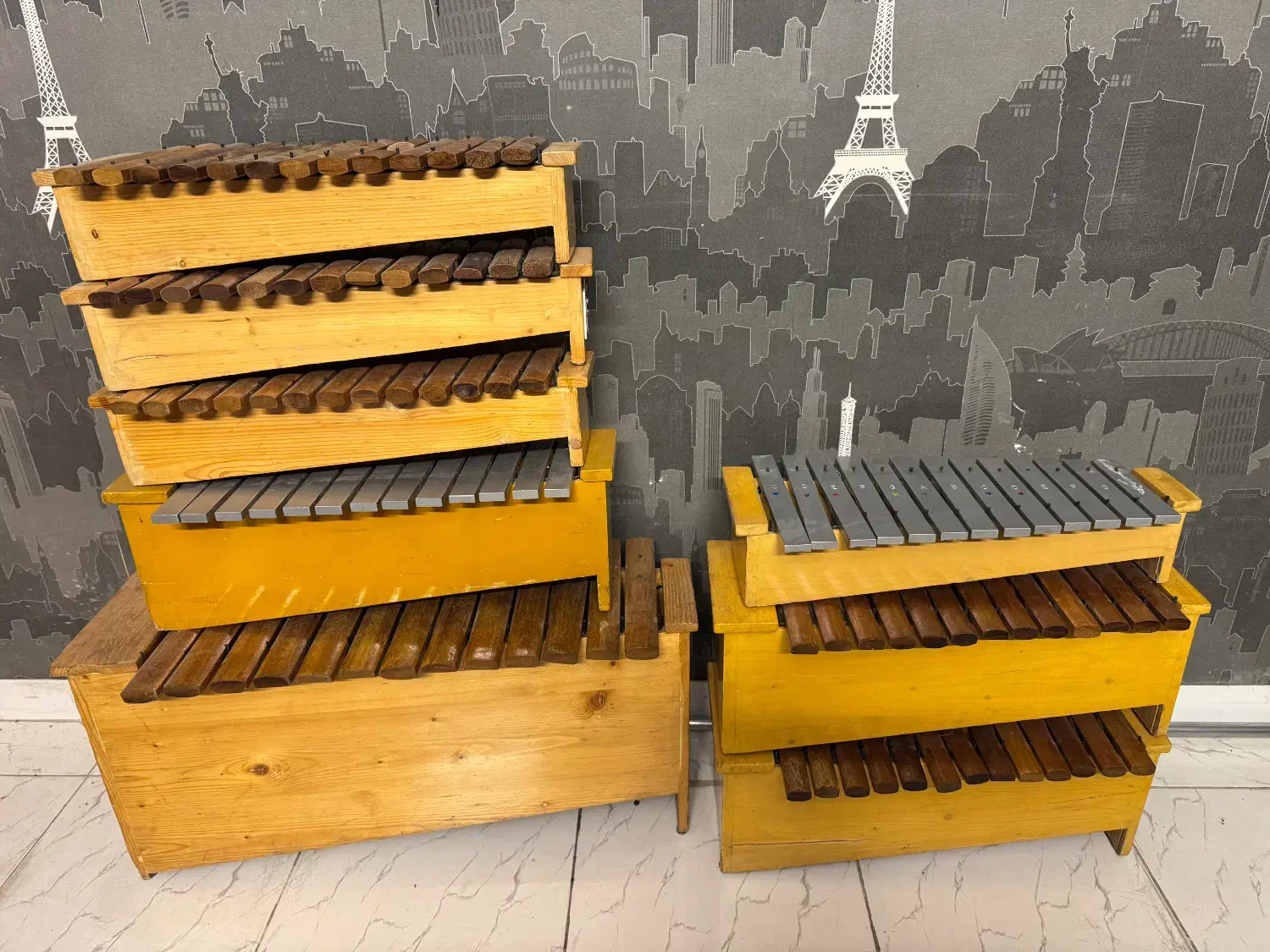 ساز|آلات موسیقی|فردیس, فردیس|دیوار