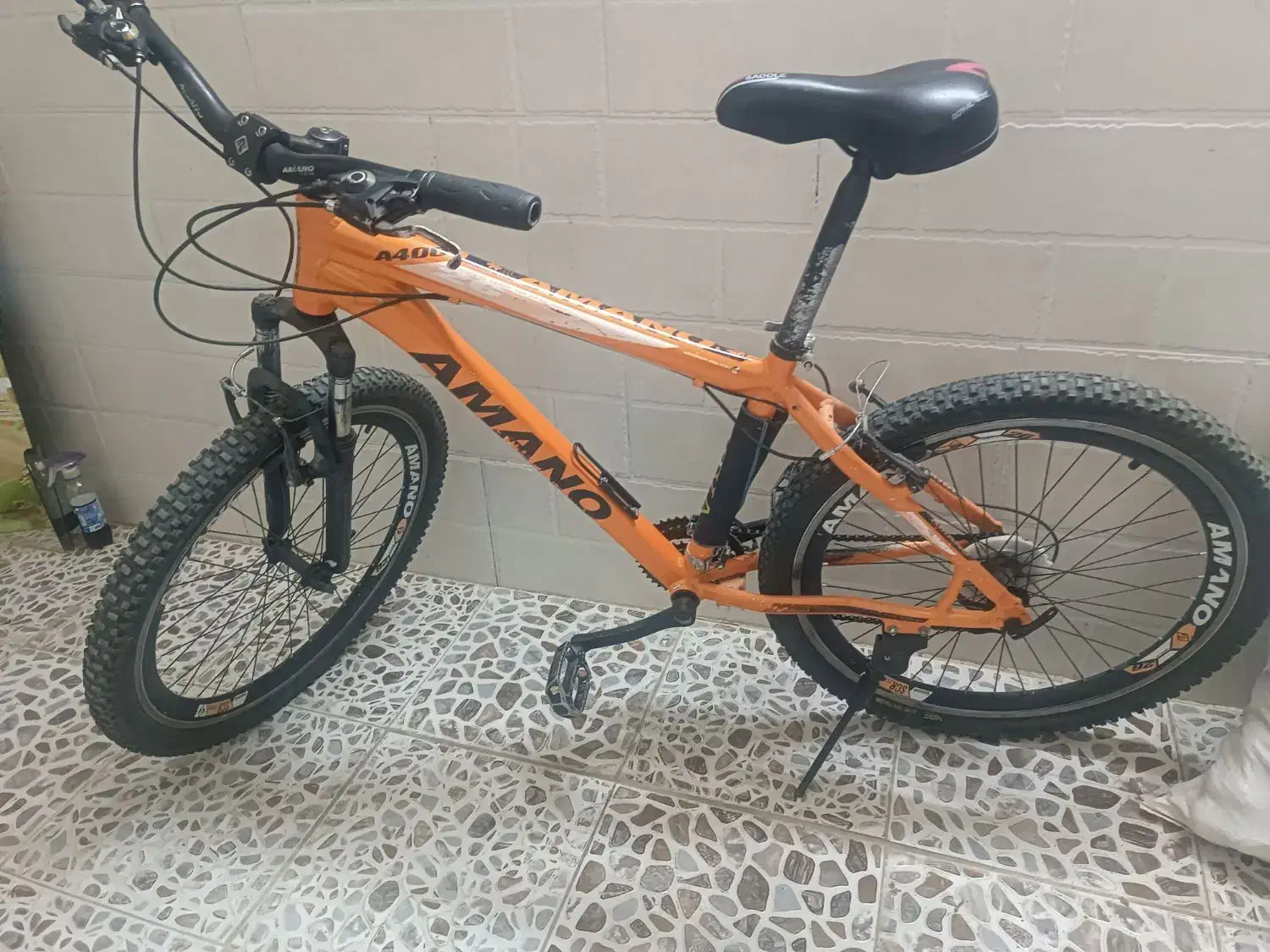 دوچرخه|دوچرخه، اسکیت، اسکوتر|بروجن, |دیوار