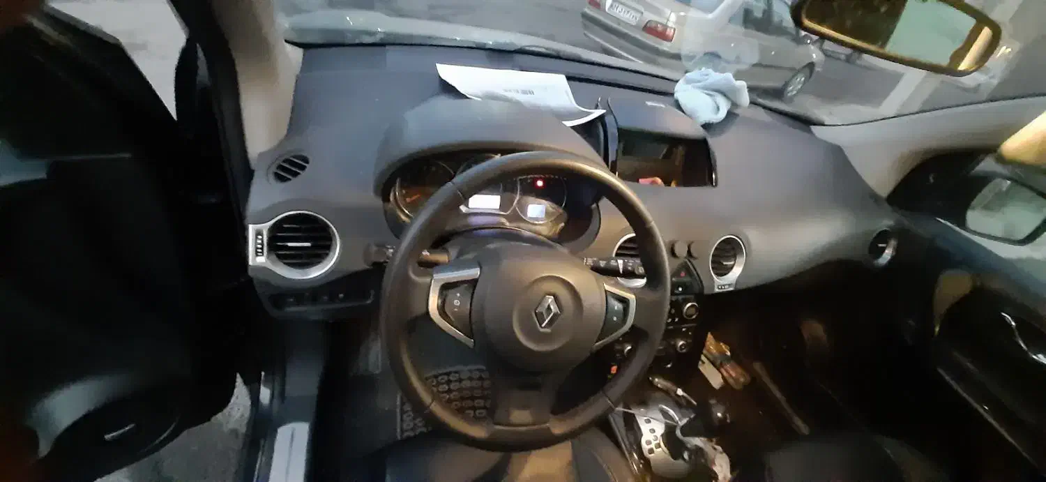 رنو کولیوس کولئوس مدل ۲۰۱۴ فول وارداتی|خودرو سواری و وانت|تهران, شهید رجایی|دیوار