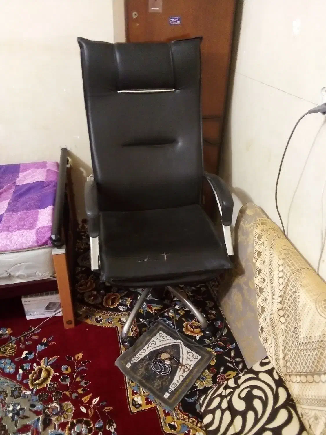 فروش یک صندلی  جک  دار سالم|صندلی و نیمکت|بوشهر, |دیوار