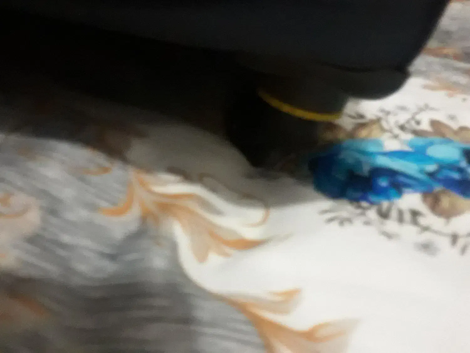 سلام ...یک چمدان بزرگ وتمیز وجادار|کیف، کفش، کمربند|گرمسار, |دیوار