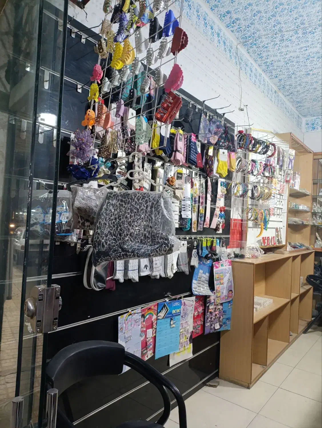 واگذاری مغازه آرایشی|اجارهٔ مغازه و غرفه|مشهد, شهید قربانی|دیوار