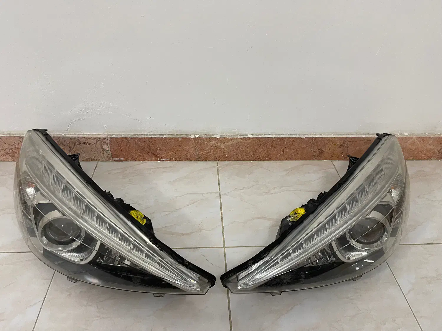 یک جفت چراغ جلو پژو ۲۰۷|قطعات یدکی و لوازم جانبی|رودسر, |دیوار