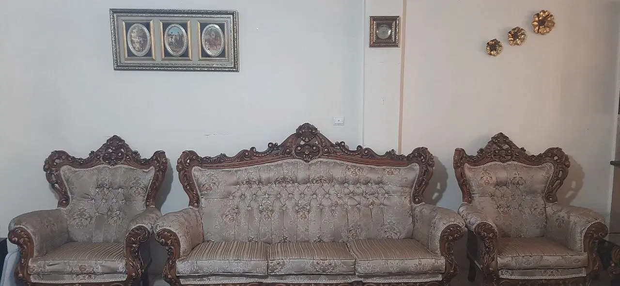 مبلمان سلطنتی ۹ نفره به همراه میز ناهارخوری|مبلمان خانگی و میز عسلی|تهران, شمس‌آباد|دیوار