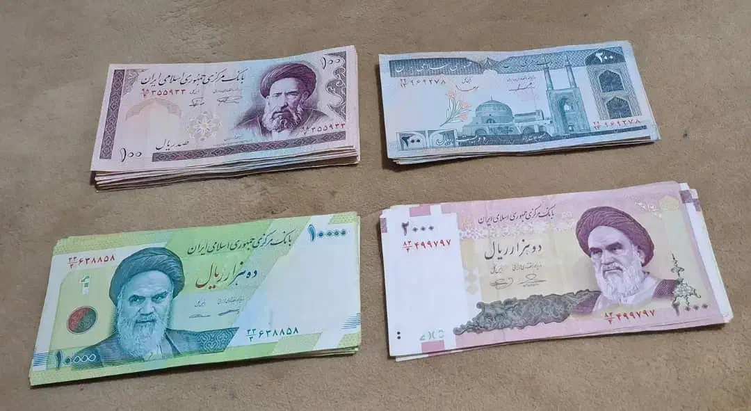 اسکناس های قدیمی دونه ای۱۰۰هزارتومان|کلکسیون سکه، تمبر، اسکناس|اهواز, کمپلو جنوبی|دیوار