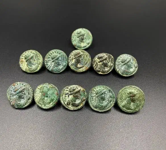 سکه کوشانی مفرقی|کلکسیون سکه، تمبر، اسکناس|کلاله, |دیوار