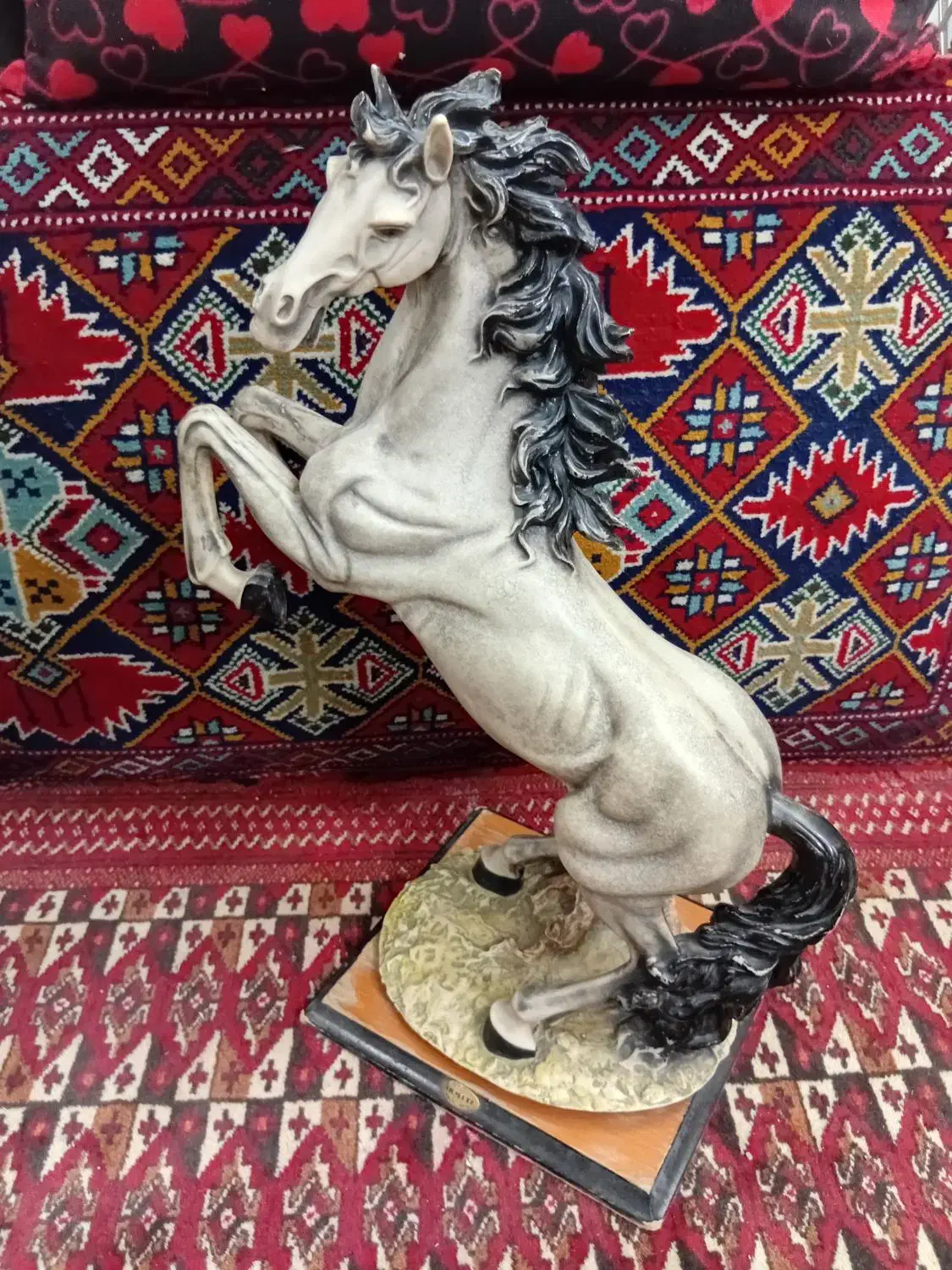 مجسمه اسب قدیمی عتیقه سایز بزرگ بکر و دیدنی|کلکسیون اشیاء عتیقه|اصفهان, شیخ اشراق|دیوار