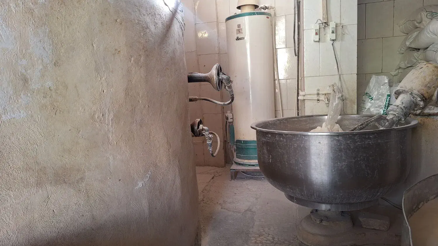 فروش تنور گردان + ۲ مشعل کاملا سالم|اجاق گاز و لوازم برقی پختوپز|کهن آباد, |دیوار