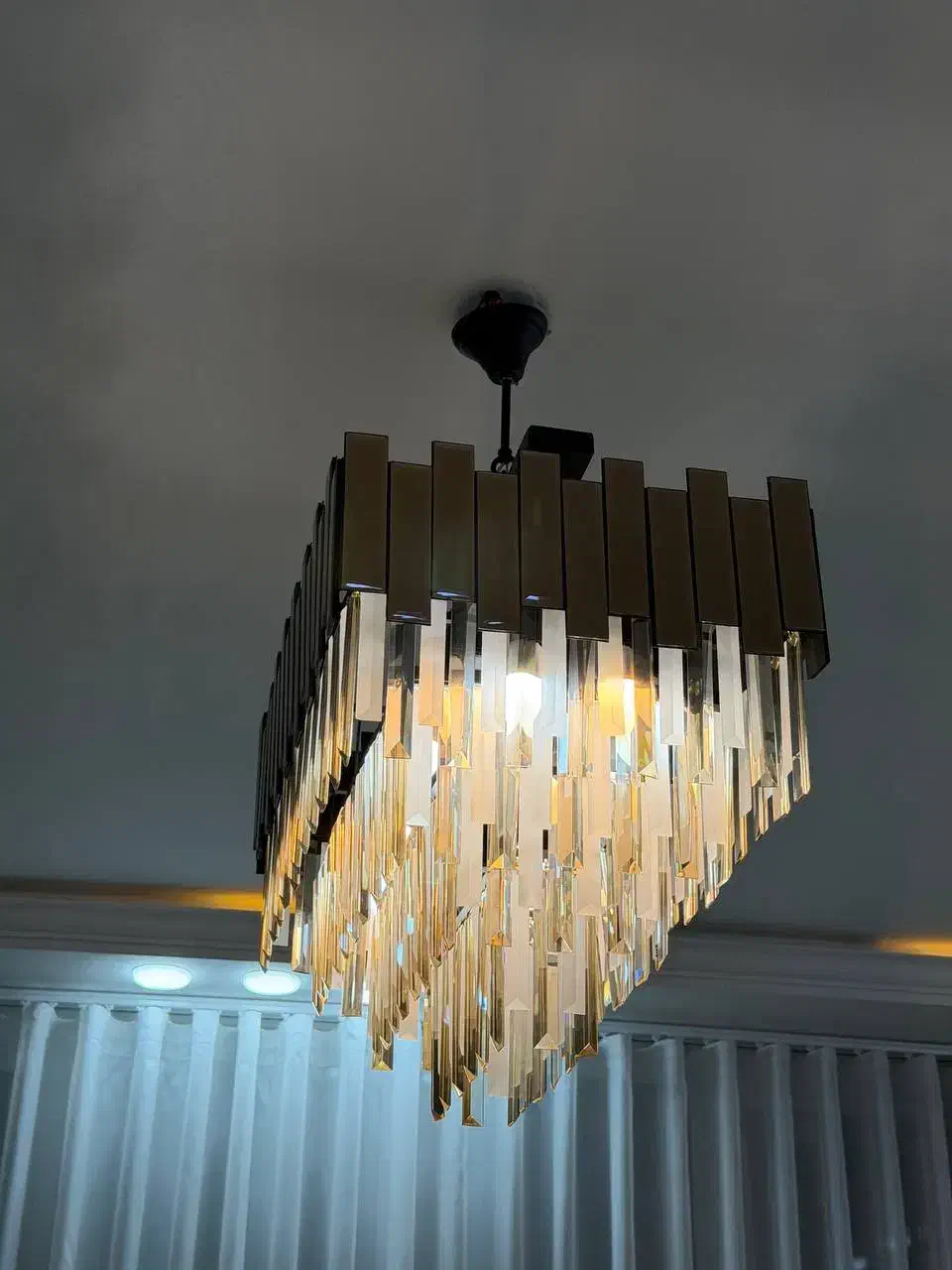 لوستر مدرن در حد نو|لوستر و چراغ آویز|خرم‌آباد, |دیوار