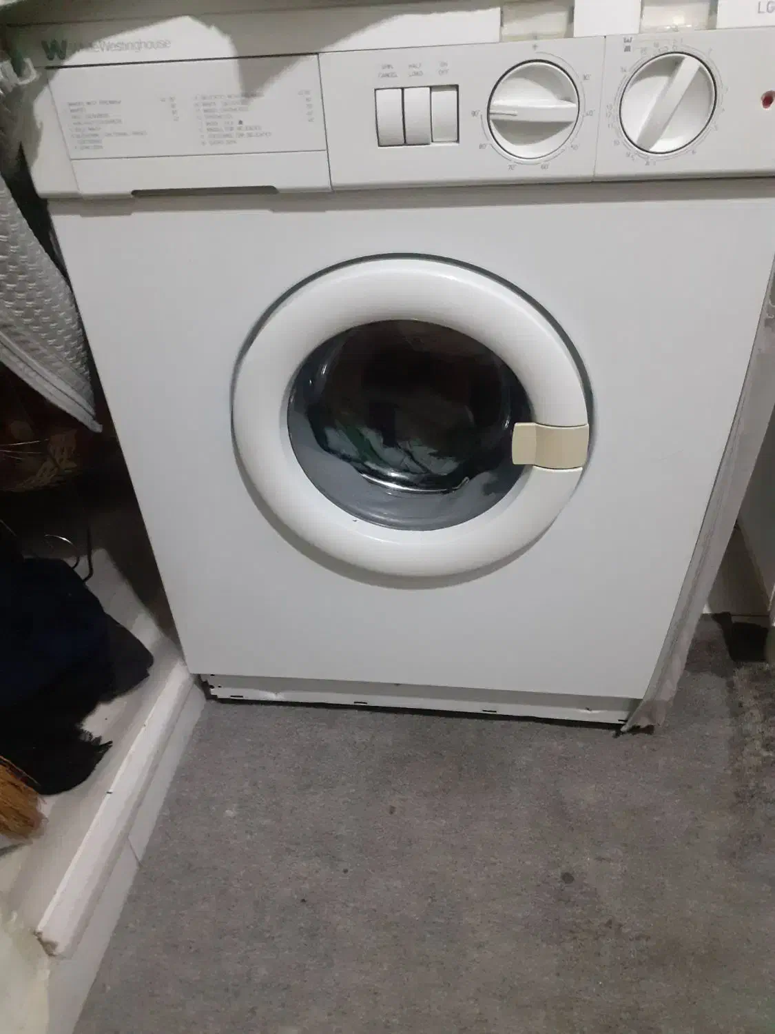 ماشین خوبیه برای کار راه اندازی بدون ایراده|ماشین لباسشویی و خشک‌کن لباس|مشهد, الهیه|دیوار