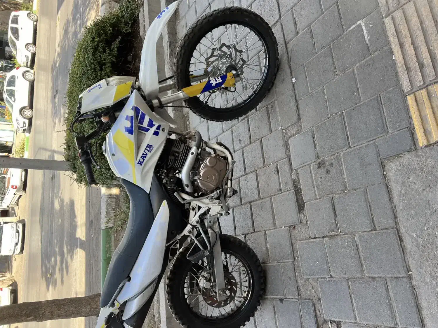 موتورتلرکویر ۲۵۰ سفیدسندومدارک وبیمه کامل|موتورسیکلت|مشهد, عبادی|دیوار