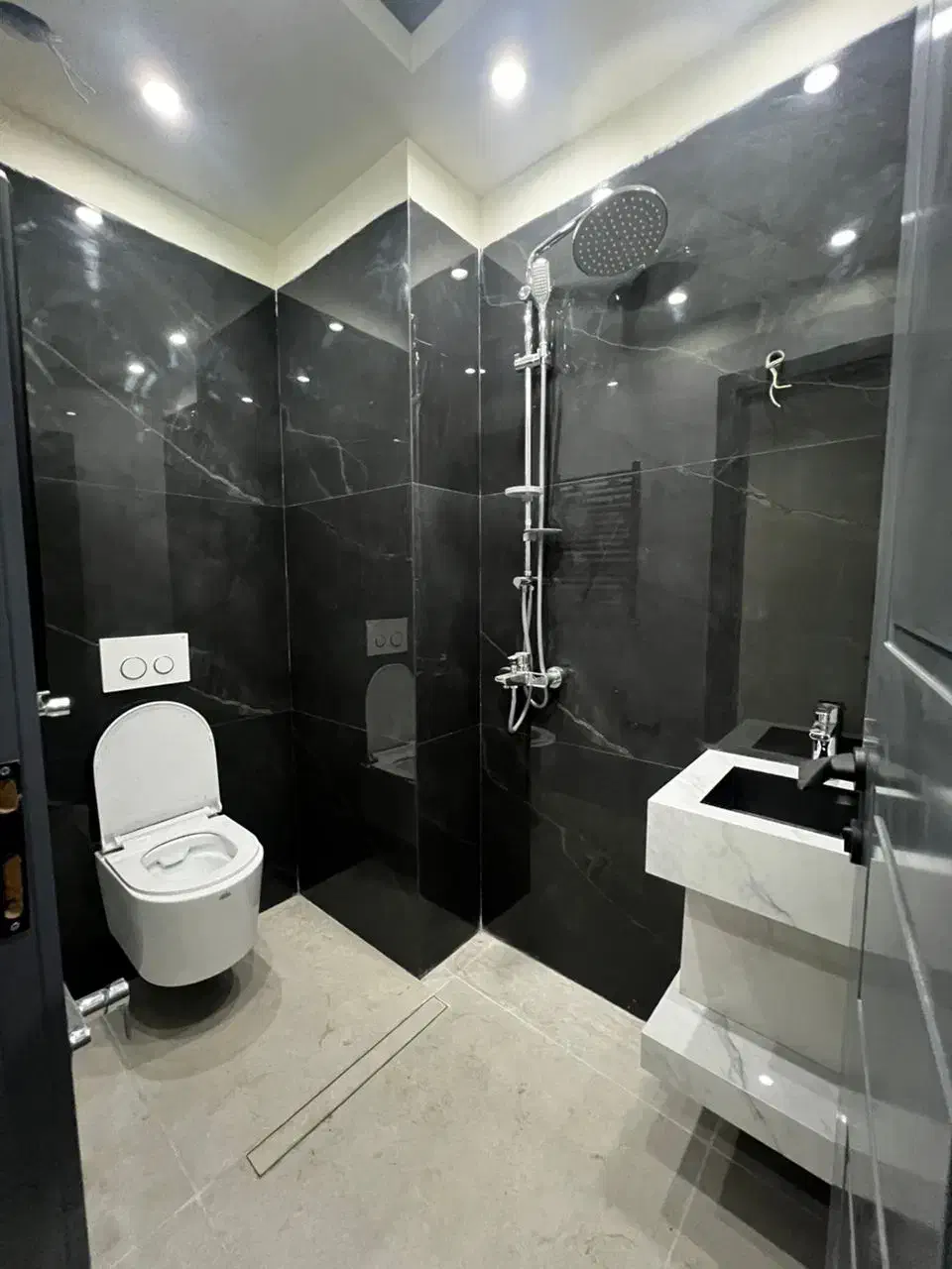 ۱۵۰ متر تک واحدی نوساز لارستان