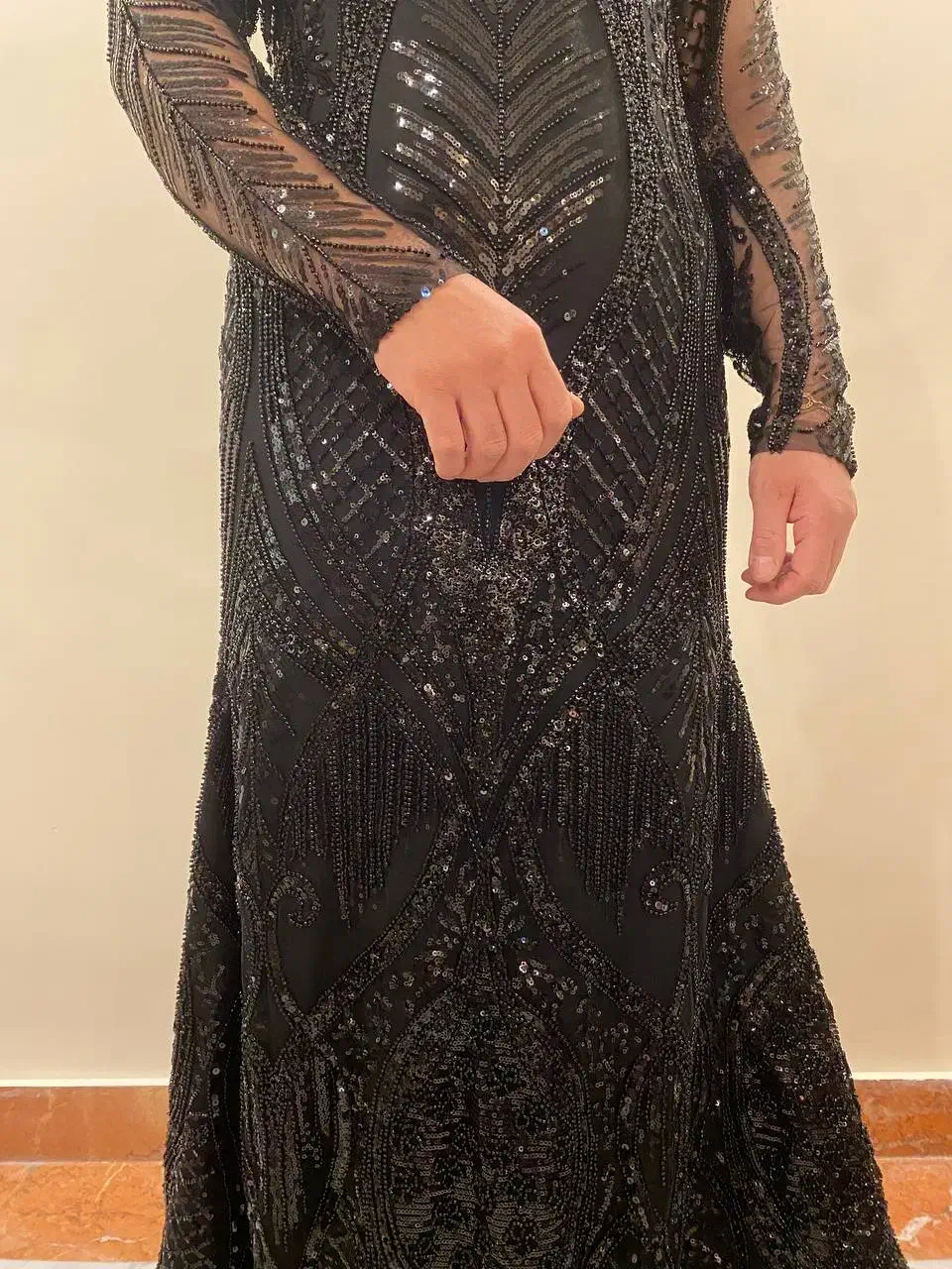 لباس مجلسی|لباس|لواسان, |دیوار