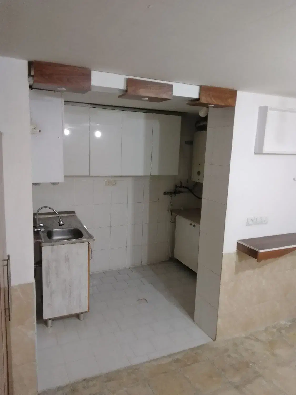 سوییت مسکونی|اجارهٔ کوتاهمدت آپارتمان و سوئیت|شیراز, دست خضر|دیوار